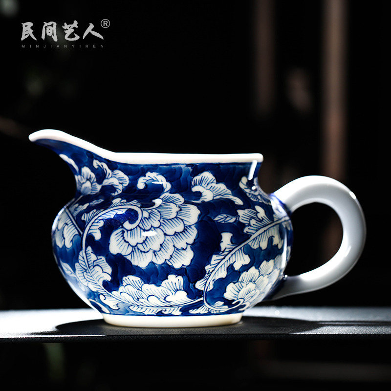 Jingdezhen ceramics by hand kung fu tea tea set points is reasonable hand - made porcelain glaze under a cup of tea tea accessories