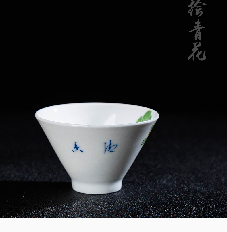 Folk artists hand - made lotus bucket color blue and white thin body perfectly playable cup of jingdezhen ceramic tea cup master single CPU