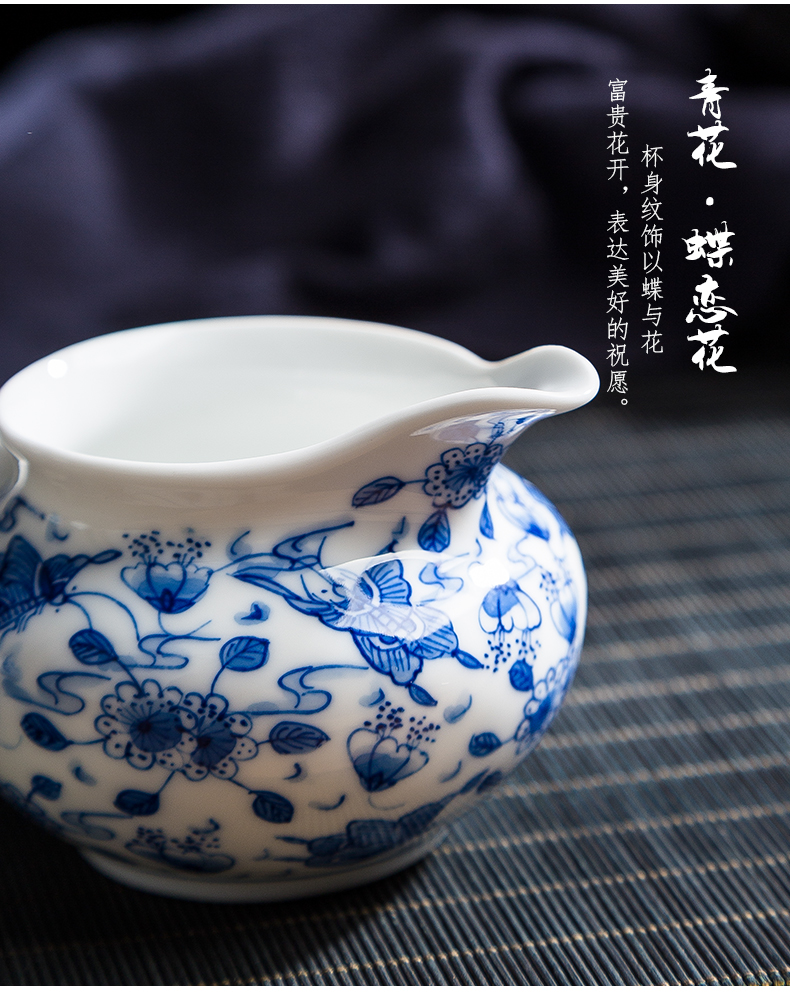 Jingdezhen ceramic hand - made flowers and a cup of blue and white disc love points pours tea tea ware kung fu tea accessories and glass