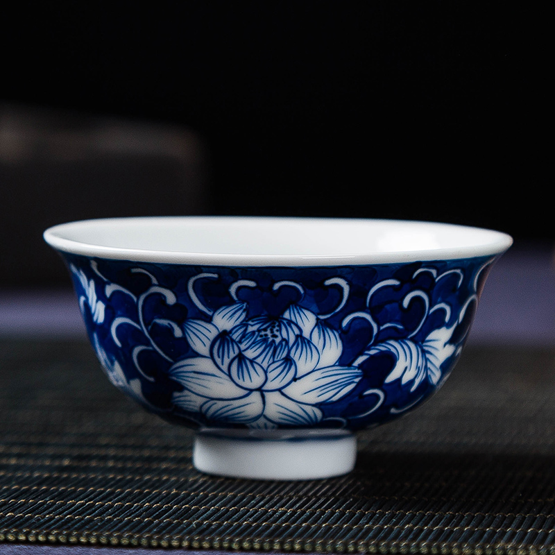 Hand - made ceramic cup butterfly kung fu tea set sample tea cup them thin body red tea cups master cup single CPU