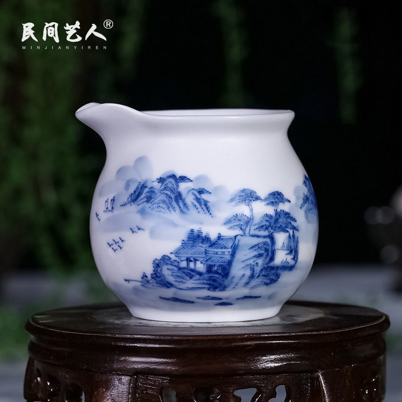 Jingdezhen ceramic fair hand - made of CPU manual landscape and kung fu tea tea points sea of blue and white porcelain tea