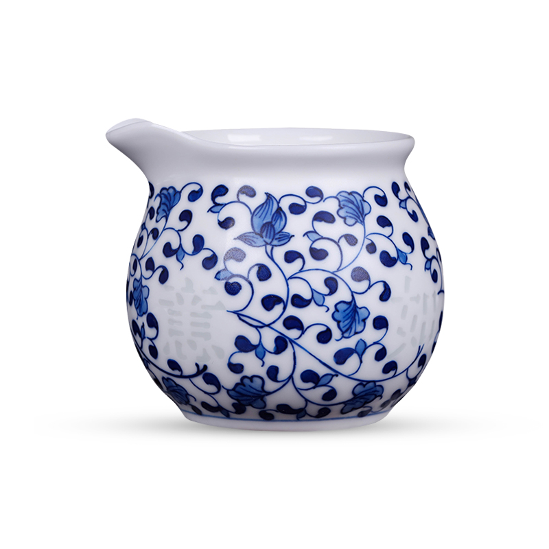 Jingdezhen blue and white and exquisite hand - made kung fu tea set household ceramics fair fair keller cup and a cup of tea ware