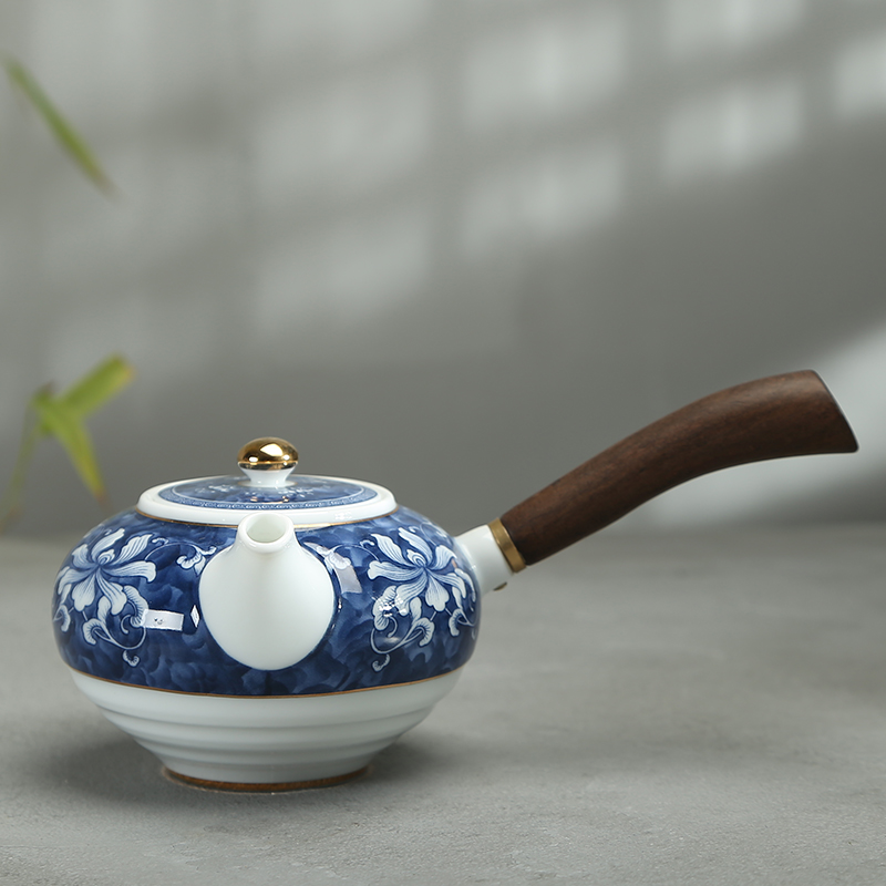 Rather uncommon teapot ceramic teapot device side put the pot of tea (blue and white dehua white porcelain)