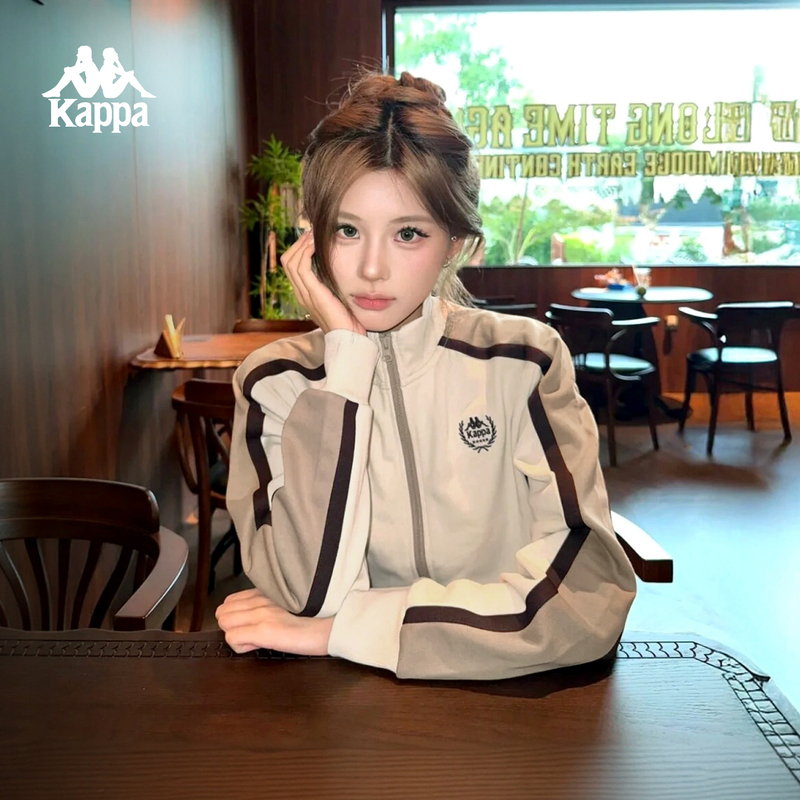 Kappa Retro American-Style Sports Jacket for Women with Color-Blocking, Stand-Up Collar, Zip-Up Cardigan, Slim-Fit Baseball Jacket Kappa Retro American-Style Sports Jacket for Women with Color-Blocking, Stand-Up Collar, Zip-Up Cardigan, Slim-Fit Baseball Jacket