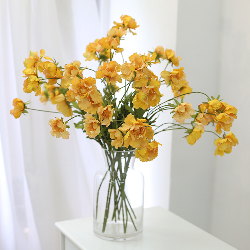 Artificial flowers, fake flowers, fresh and retro round chrysanthemums, natural wind flower arrangements, decorative flowers, silk flowers, wildflowers, shooting props flowers