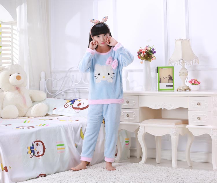 Bộ đồ ngủ cha mẹ con mùa đông san hô nhung mẹ và con gái gia đình ba phần mỏng flannel mẹ và con mùa thu mặc ấm áp kiểu áo đồ bộ