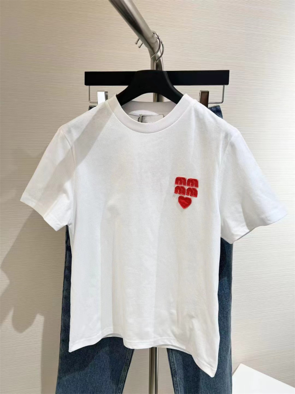 Liituio Haute Couture 24 Summer New Women's Fashion Simple Heart Letter Logo Patch Embroidery Short Sleeve T-Shirt Top