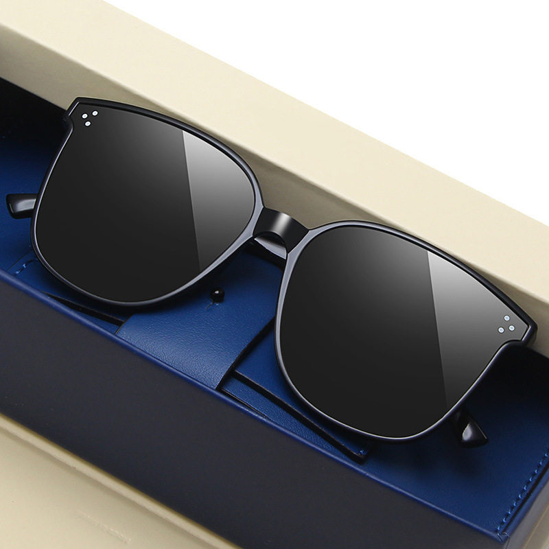 Net red hominin shake-in-the-sun glasses female rice nail decorated sunglasses male tide Korean version driving bigoted mirror big frame