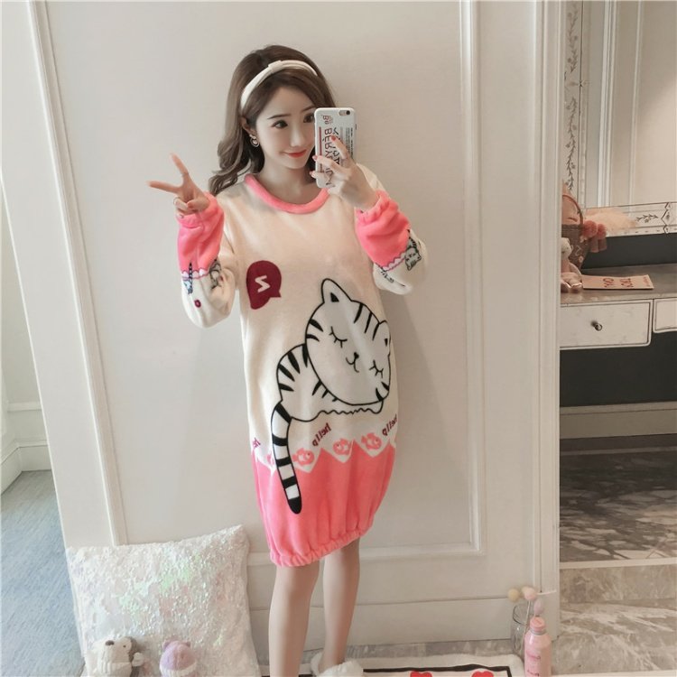 Áo ngủ mùa đông nữ dài lông cừu san hô dày phiên bản Hàn Quốc của mùa thu và mùa đông flannel ngọt ngào dễ thương ấm áp đồ ngủ sinh viên đầm dài qua gối cho tuổi trung niên