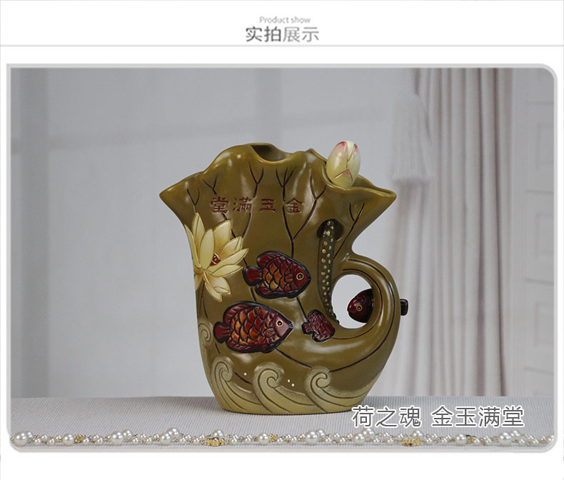 Great well ceramic checking its handicraft gift happy household adornment rich ancient frame is placed in the living room