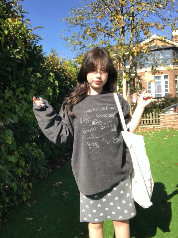 Aqiu's Shop Fun Graffiti Print Round Neck Towel Material Sweatshirt 2026 Early Spring New Loose Long-Sleeved Top for Women