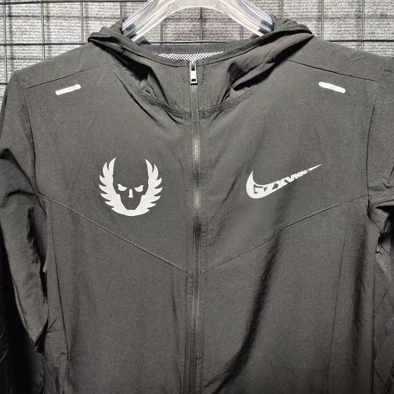 Track and Field Running Windbreaker for Men and Women, Summer Thin Breathable Quick-Drying Sun Protection Clothing, Sports Student Training Reflective Sports Jacket