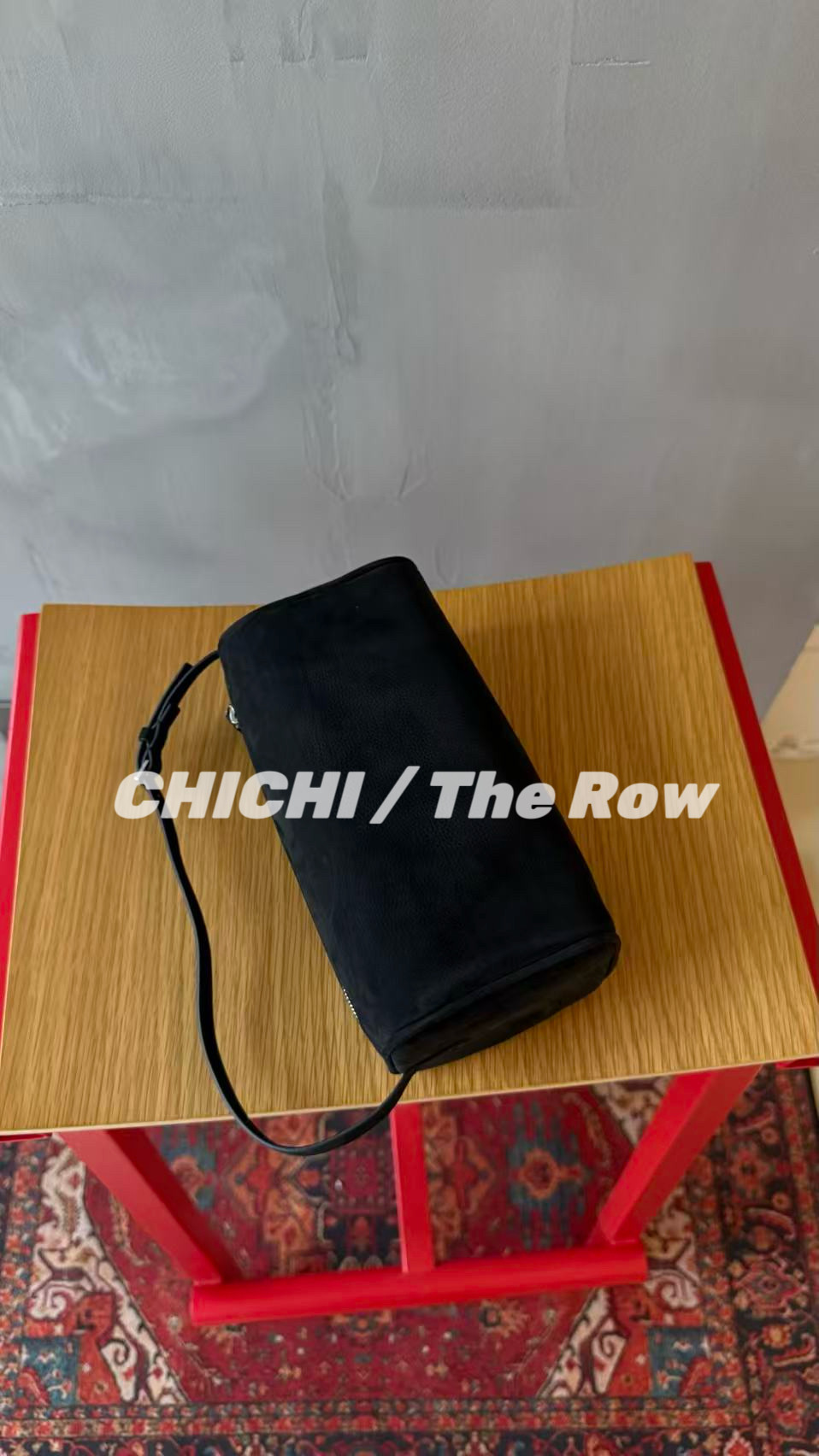 Клатч 【现货】chi｜the row 90s笔袋包黑色麂皮笔筒手提单肩手拿小方包