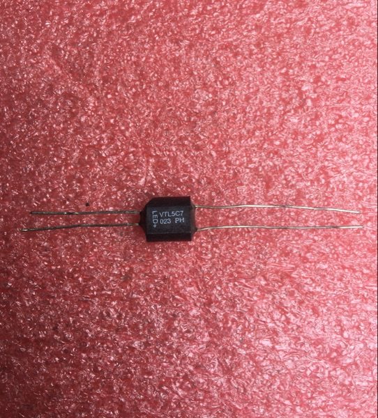 Inventory flush linear light lotus root VTL5C7