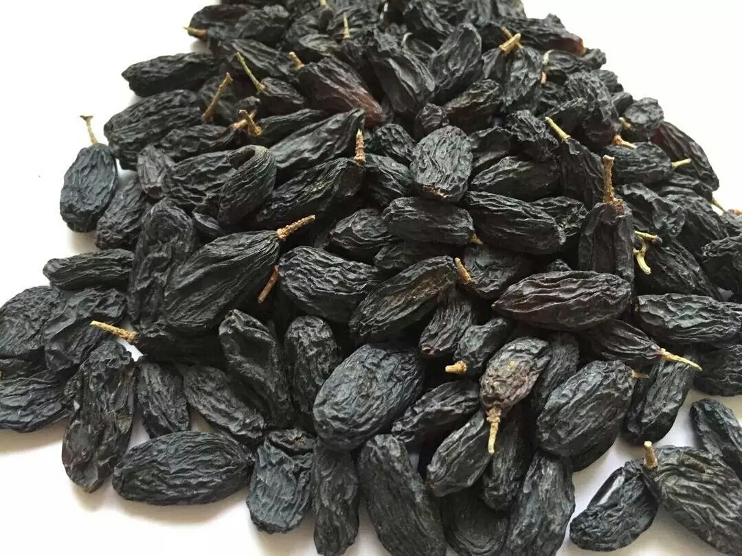 Xinjiang specialty black gallon seedless non - nuclear snack 500g