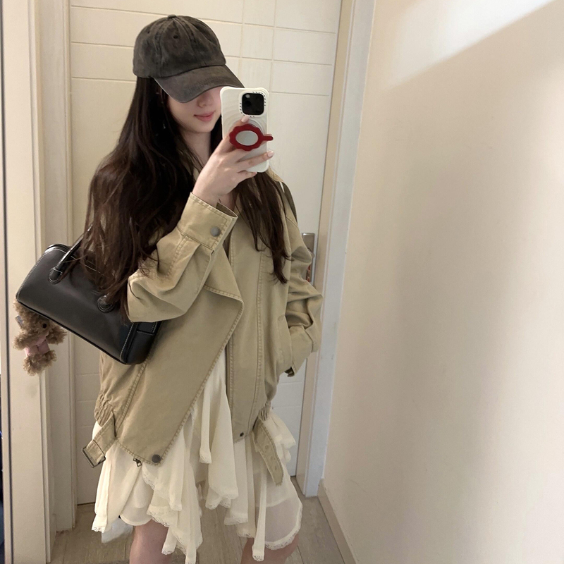 Korean-Style Early Autumn Short Trench Coat for Women, 2026 New Trendy Design, Age-Reducing, Petite-Friendly Top