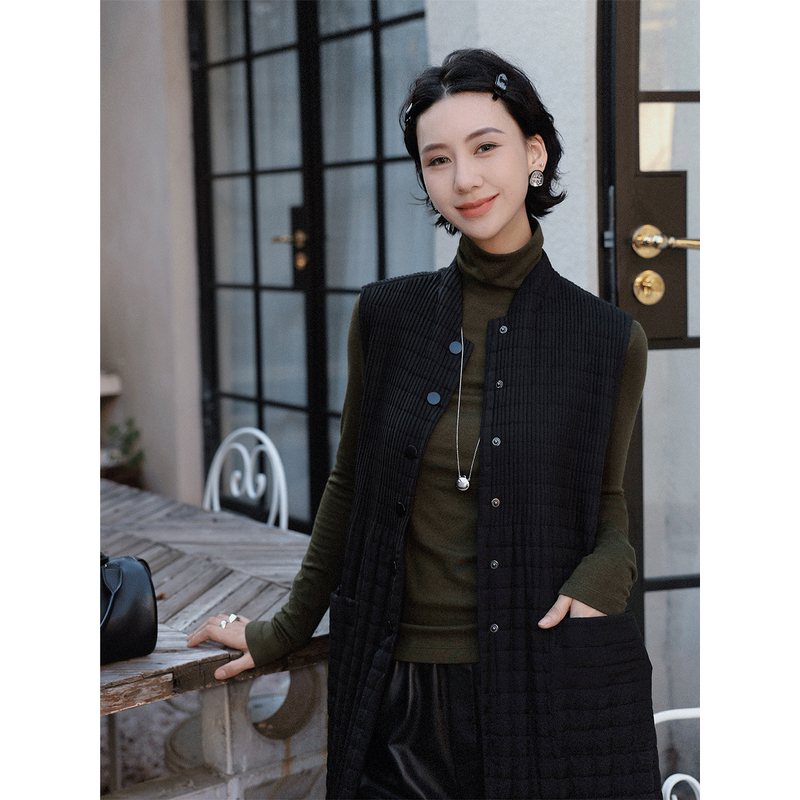 Tt Designer [Flowers as a Message] Black Quilted Vest for Women, New Spring and Autumn Fashionable Mid-Length Vest for Outerwear