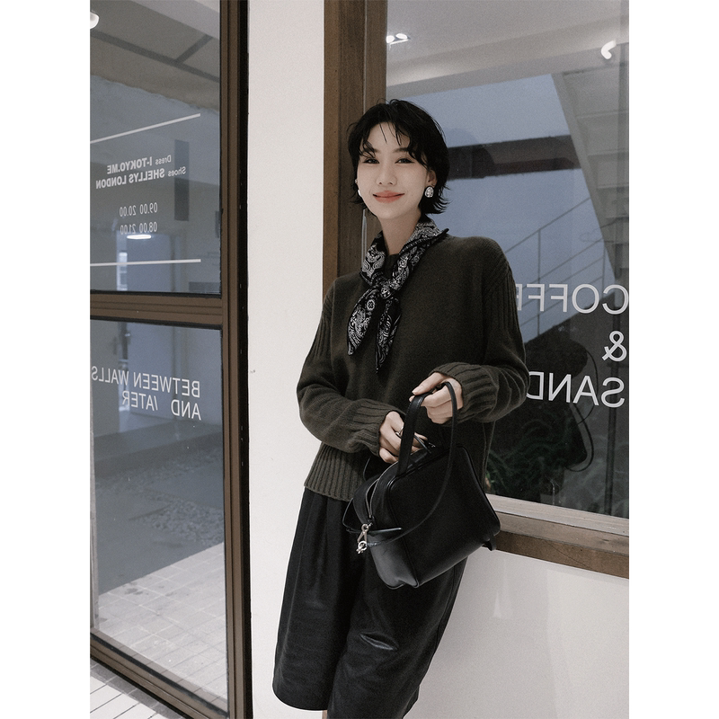 Tt Designer [Chunlei] Spring and Autumn Pure Wool Knitted Top Women's Pullover Dark Green Loose Lazy Style Sweater