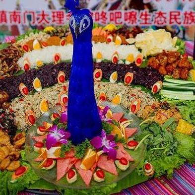 Simulated Feather Peacock Head, Yunnan Peacock Banquet Wedding Table Decoration, Hand-Held Rice Props, Peacock Head Model