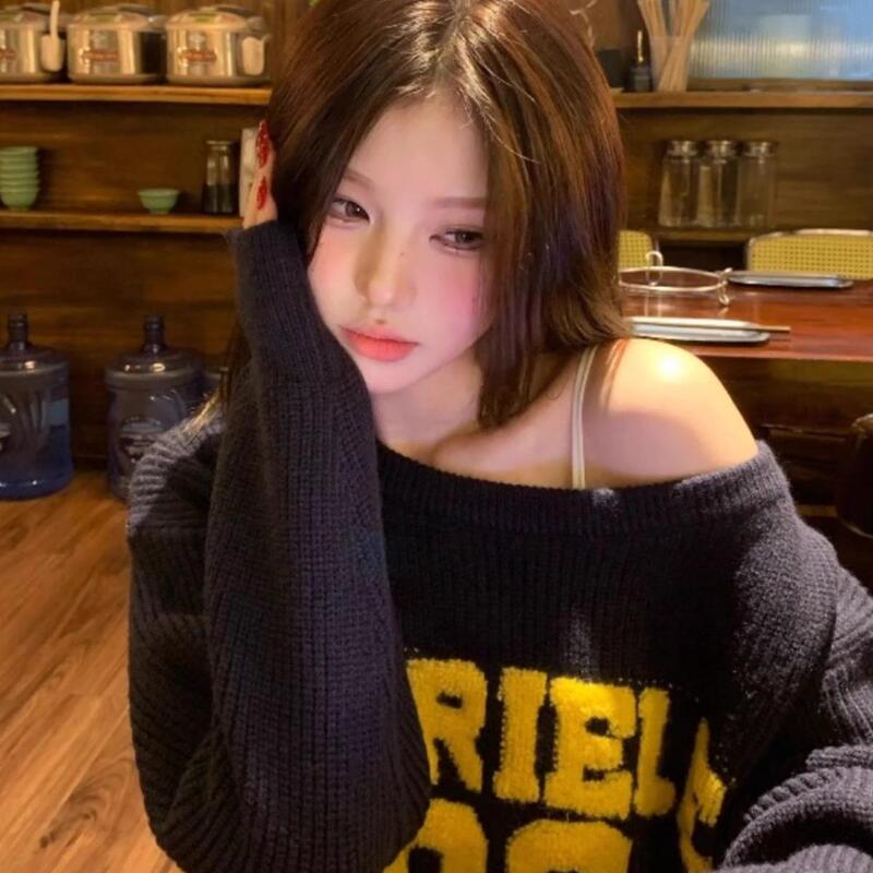 American-Style Navy Blue Off-Shoulder Knitted Sweater for Women, Autumn and Winter, Loose Design, Lazy Style, Jacquard Letter Pullover Top