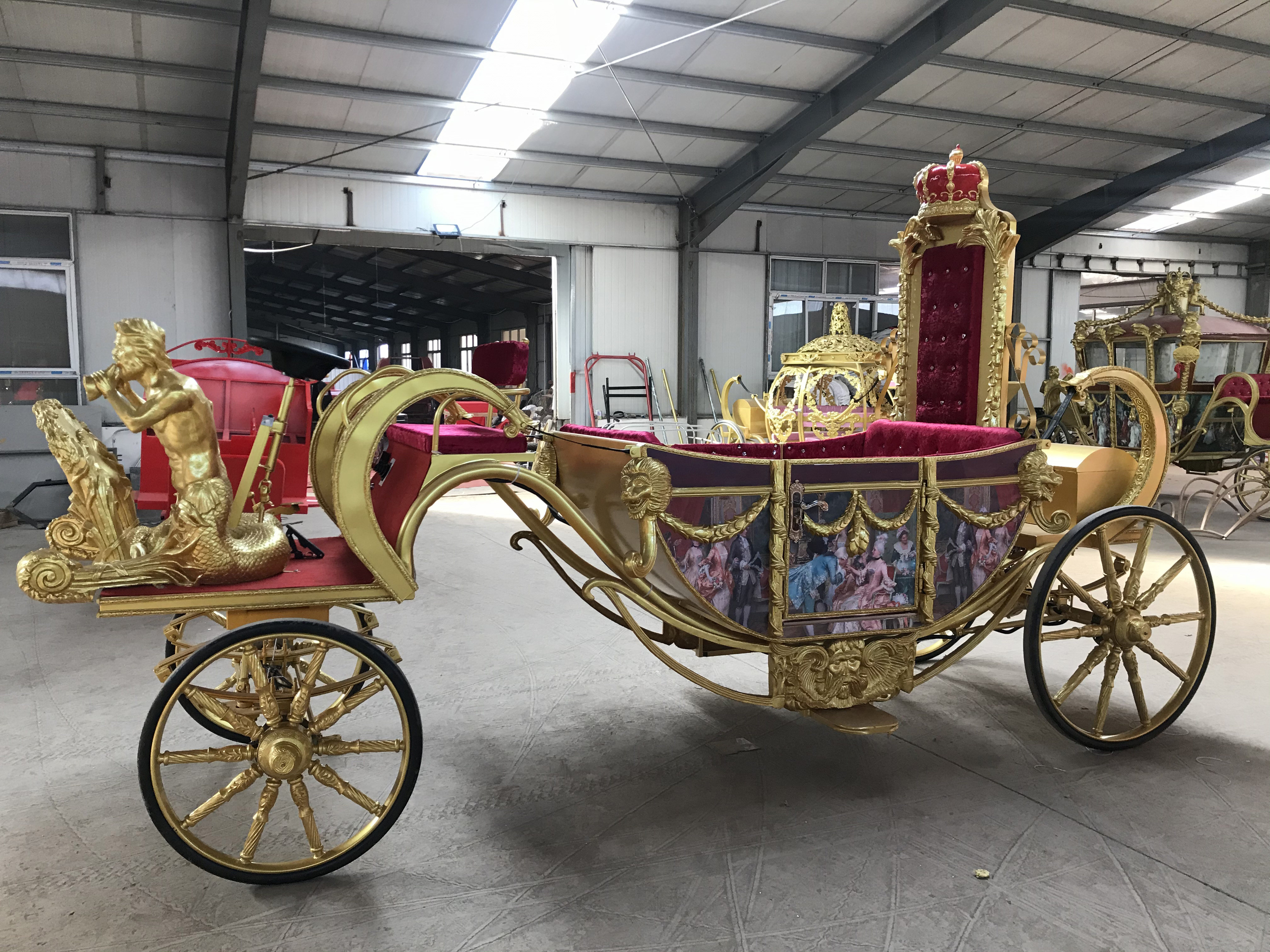 The new royal convertible sculpture carriage Commercial tourism reception sightseeing carriage can be changed to electric factory direct sales