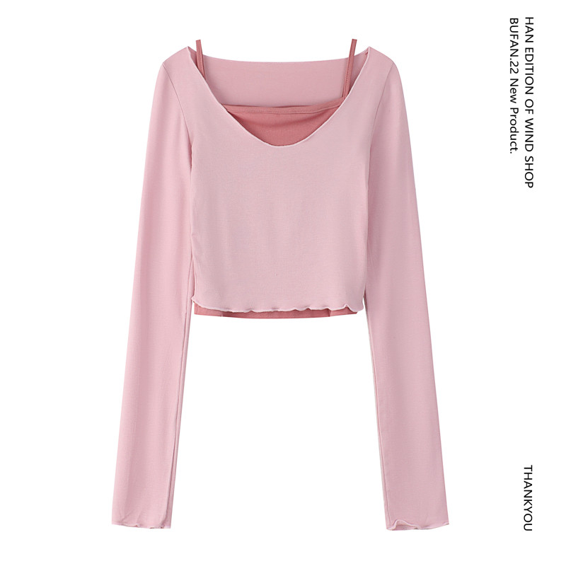 Huang is not annoying with a short version of T-shirt with a long sleeve design feeling small crowdsourced 2022 Spring Summer's new sweet and spicy wind blouse