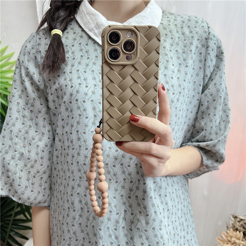 Autumn and winter brown woven elastic bracelet beads suitable for iPhone 14 Promax creative 15 lanyard wrist loss 13_voghion.com