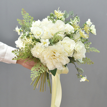 New Korean-style wedding bridal bridesmaids to hold flower wedding decorations outdoor emulation floral photography photo props