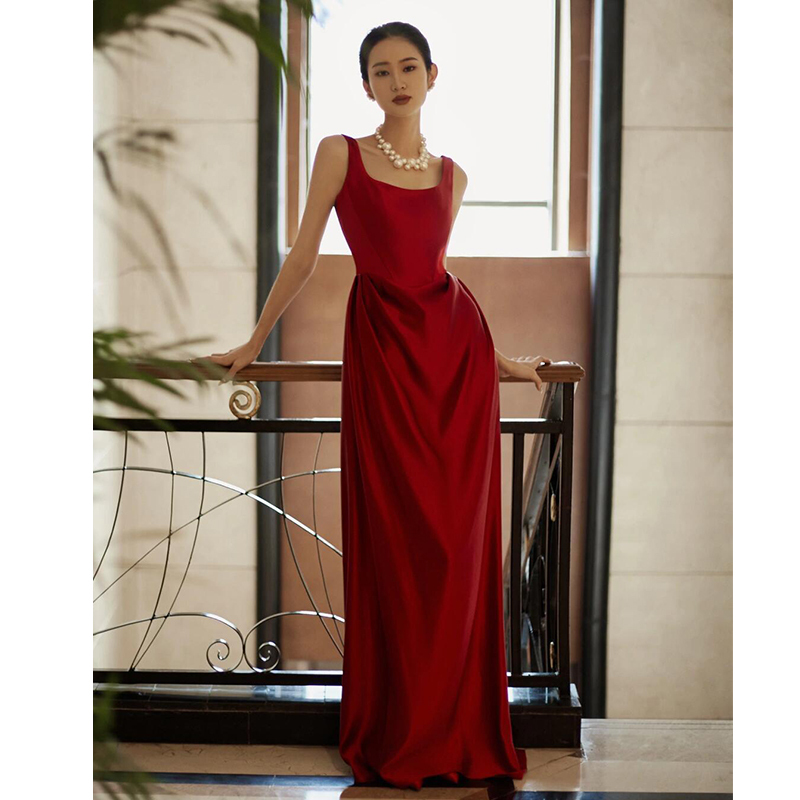 Burgundy Toast Dress for the Bride, Simple and Elegant Satin Engagement Dress, Square-Neck Banquet Evening Dress, Stunning and Slimming Burgundy Toast Dress for the Bride, Simple and Elegant Satin Engagement Dress, Square-Neck Banquet Evening Dress, Stunning and Slimming