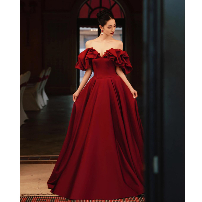 One-Shoulder Toast Dress for the Bride, Plus-Size Lace-Up Satin Engagement Dress, Designer Banquet Evening Dress with a High-End Feel
