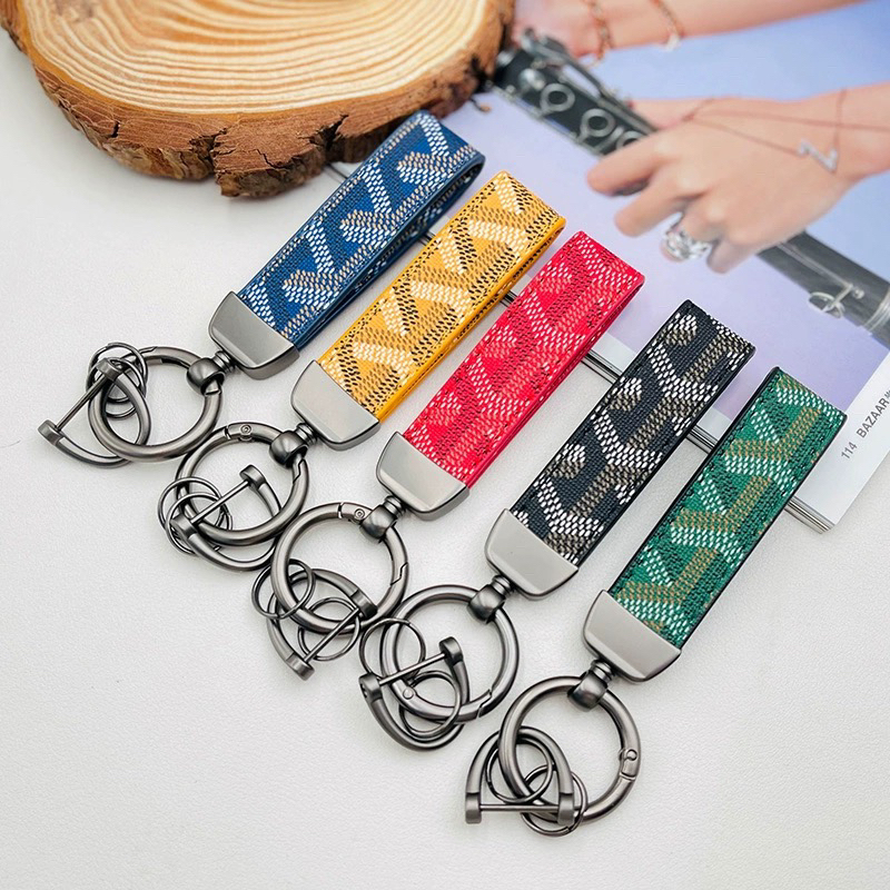 Car Keychain for Men and Women, Simple Dog-Tooth Y Key Chain, Waist Hanging Buckle, Trendy Creative Keychain Gift Car Keychain for Men and Women, Simple Dog-Tooth Y Key Chain, Waist Hanging Buckle, Trendy Creative Keychain Gift