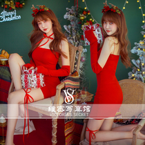 The new Christmas themed photo of the movie and the photography New Year Write True Clothing