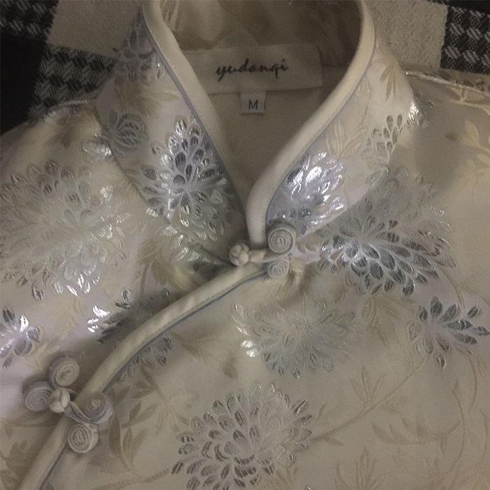 Uncle Yang changed clothes Huizhou Dongguan qipao custom modification size ruler yard old clothes renovation and renovation of big clothes and foreign clothes