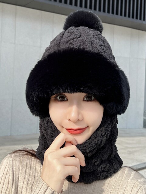 Women's Winter Cycling Windproof and Cold-Proof Warm Hat with Neck Protection, Full Face Protection, Middle-Aged and Elderly Mask and Neck Scarf Integrated Hat