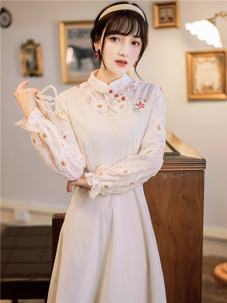 Faw-style qipao autumn winter name Yuanyu Temperament Slim Young Girl Velvet Skirt Modern Wind Improved version of the dress