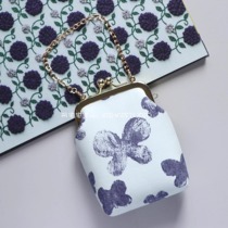 AZHAISTUDIO) Minagawa Akiko gold bag cigarette bag Asuka tambourine swallow earphone storage coin card bag