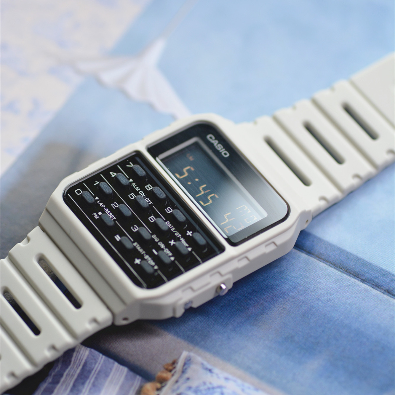 Casio Casio Desperate Toxicist Watch Old White Total Retro Men and Women  Student Calculator Watch CA53W1Z