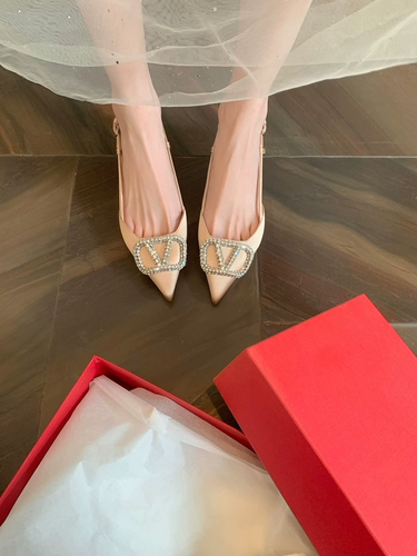 [Sheii su yinyin] Ищу сравнение ~ Полигональная v пряжка