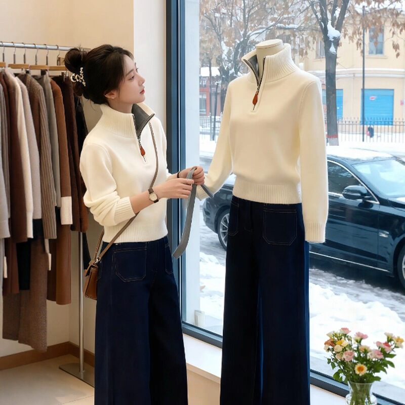 Unique Design Half-Zip Stand Collar Sweater for Women, Soft Knit Top, New Autumn and Winter Style, Versatile and Stylish