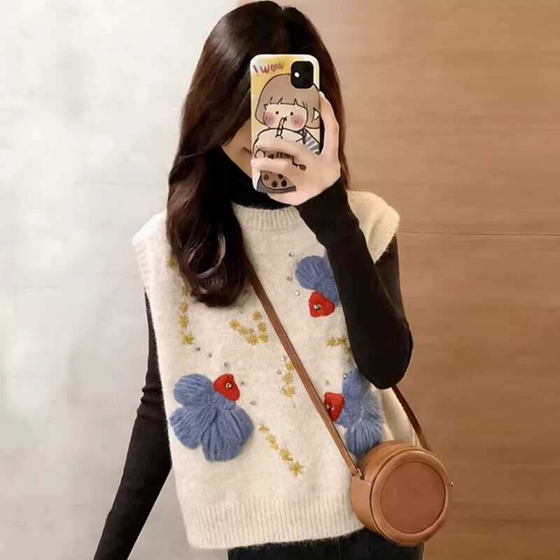 Korean-Style Heavy-Duty Small Goldfish Embroidery Knitted Vest Sweater for Women, 2026 Autumn Sleeveless Round-Neck Pullover Vest Top