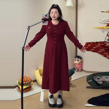 Plus-Size French Retro Knit Dress for Women, Autumn and Winter, Slimming Waist Design, Unique Style, Petite Long Dress