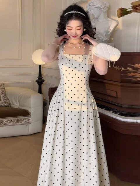 Plus-Size French-Style First Love Gentle Style Spaghetti Strap Dress, Spring Slimming Inner Wear for Chubby Girls, Elegant Square-Neck Polka Dot Dress
