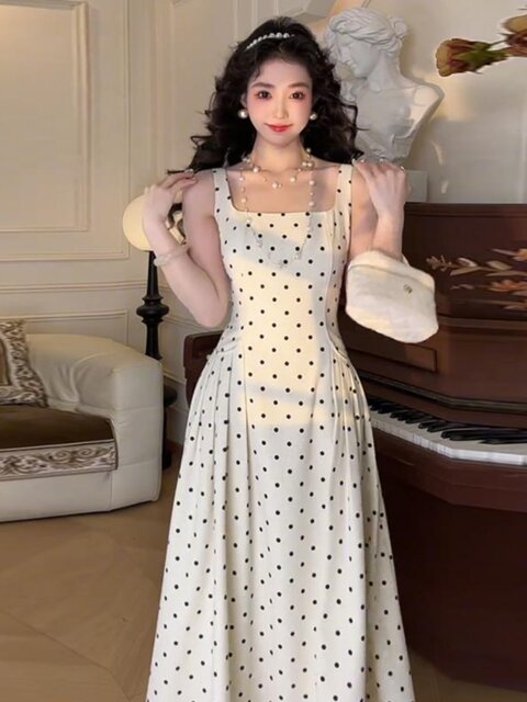 Plus-Size French-Style First Love Gentle Style Spaghetti Strap Dress, Spring Slimming Inner Wear for Chubby Girls, Elegant Square-Neck Polka Dot Dress
