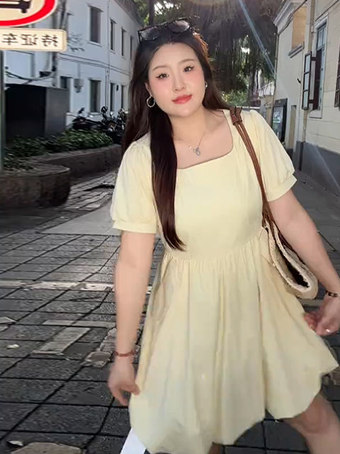 Plus-Size French-Style Gentle Yellow Short-Sleeve Dress for Summer, Slimming Waist, Tummy-Covering, Floral Puff Skirt