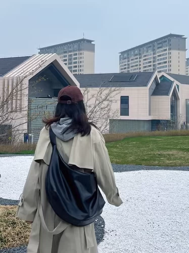 Элитная универсальная сумка через плечо на одно плечо