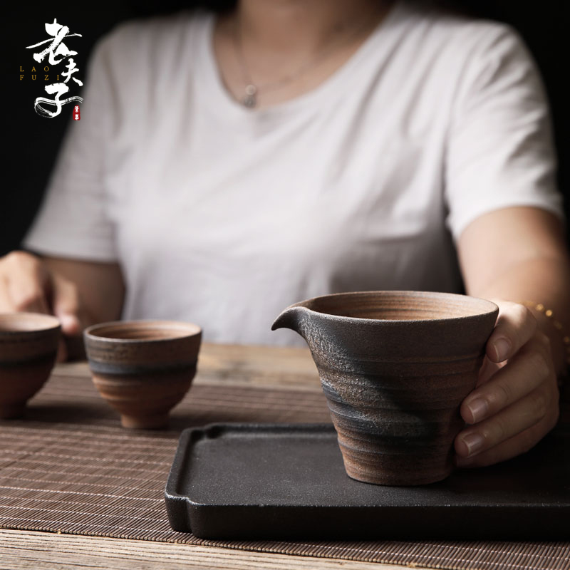 The professor coarse pottery tea ware ceramic fair keller points Japanese kung fu tea tea accessories hand grasp The sea