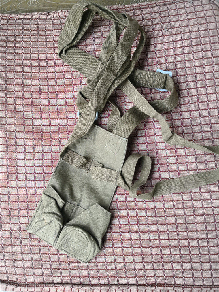 Stock Old stock 60s Two-warehouse Canvas Tool Bag Model Tactical Shoulder Bag Army Meme Collection Early Inclined Cross Bin Bag