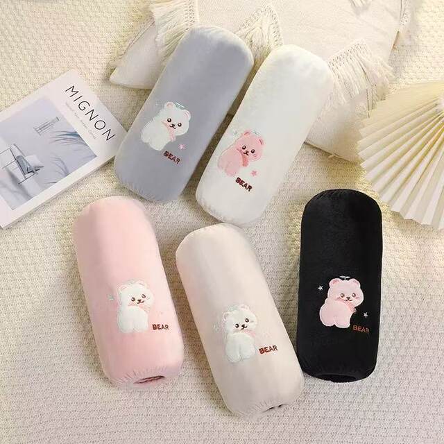 Cute plush sleeves for women 2025 new anti-dirty sleeves for adults office autumn and winter down jacket special sleeves