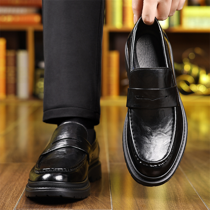 Men's Leather Slip-On Black Formal Business Shoes 2026 New British Style Soft Sole Non-Slip Casual Loafers