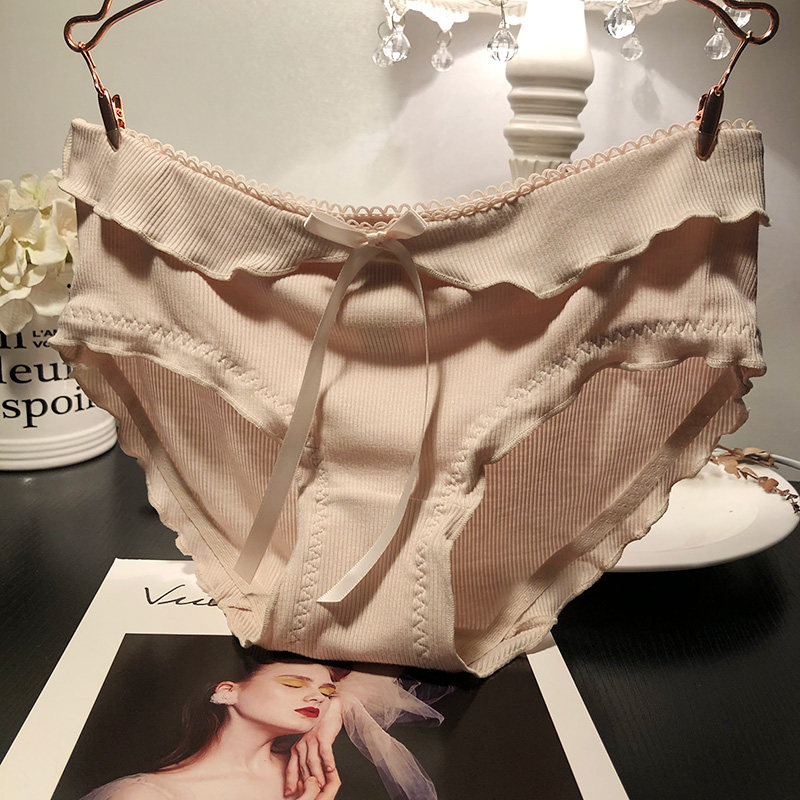 Small skirt ~ cotton panties sexy bag hips comfortable soft cotton file big butterfly cute briefs students